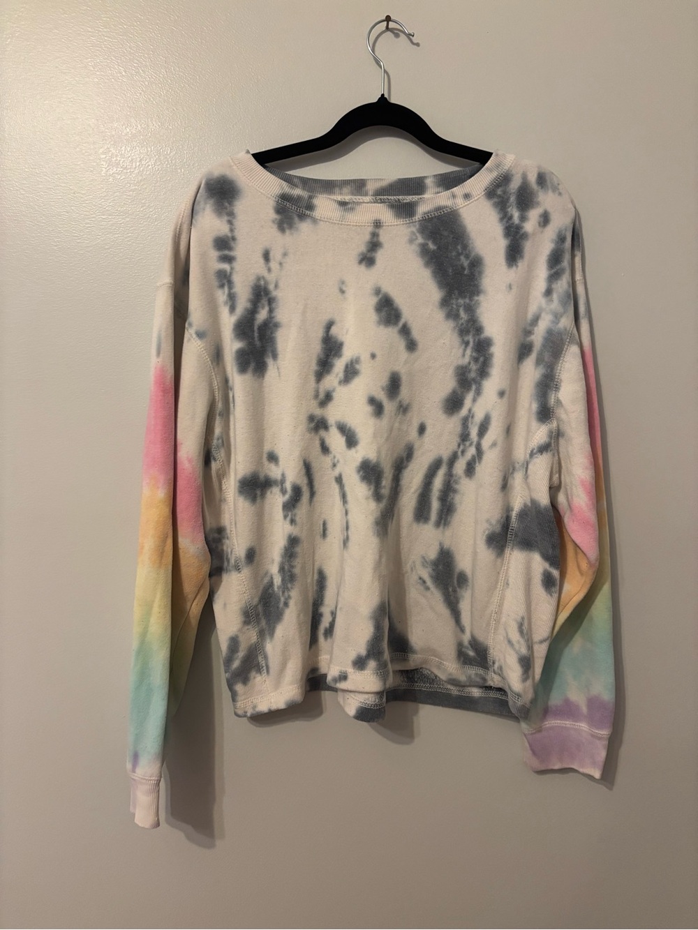 Tie-Dye Long Sleeve Pullover Sweatshirt - Multicolor